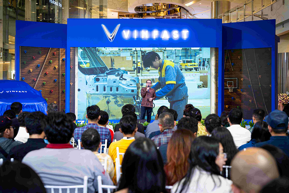 VinFast chính thức xuất xưởng VF MPV 7 tại nhà máy Subang, Indonesia

